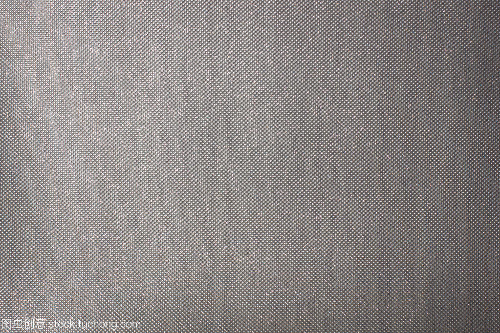 科技織就的華裳 合成纖維織物紋理的現代美學